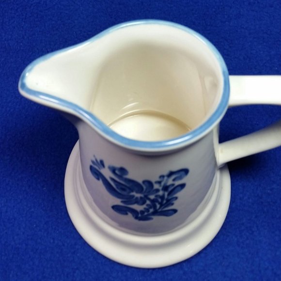 Pfaltzgraff Blue Village Creamer Stoneware Blue Flowers Blue Trim Pre-Owned - Picture 9 of 10